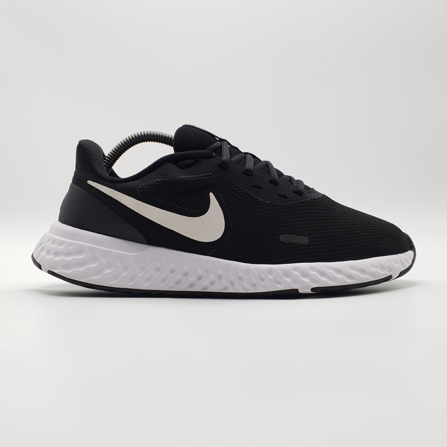 Nike Revolution 5