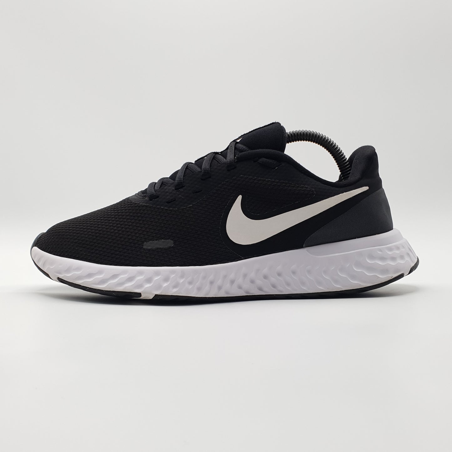 Nike Revolution 5