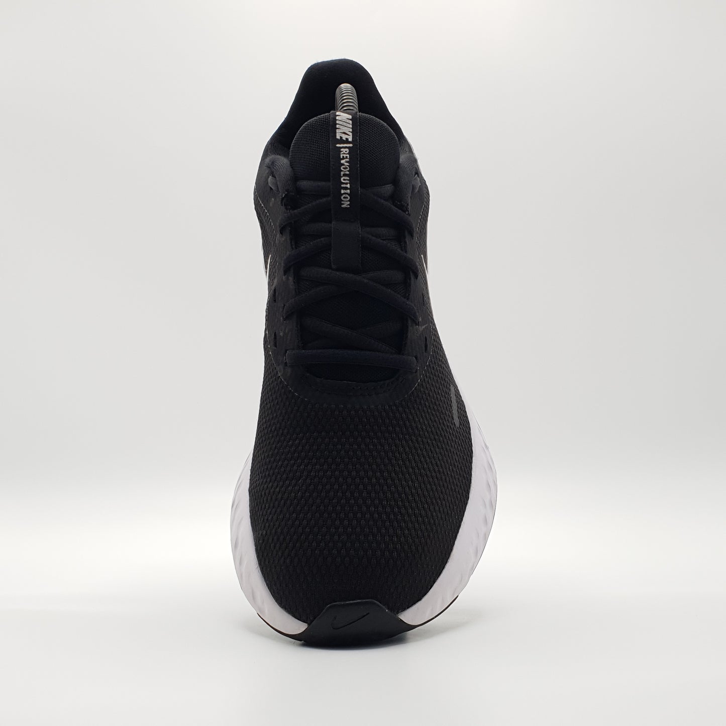 Nike Revolution 5