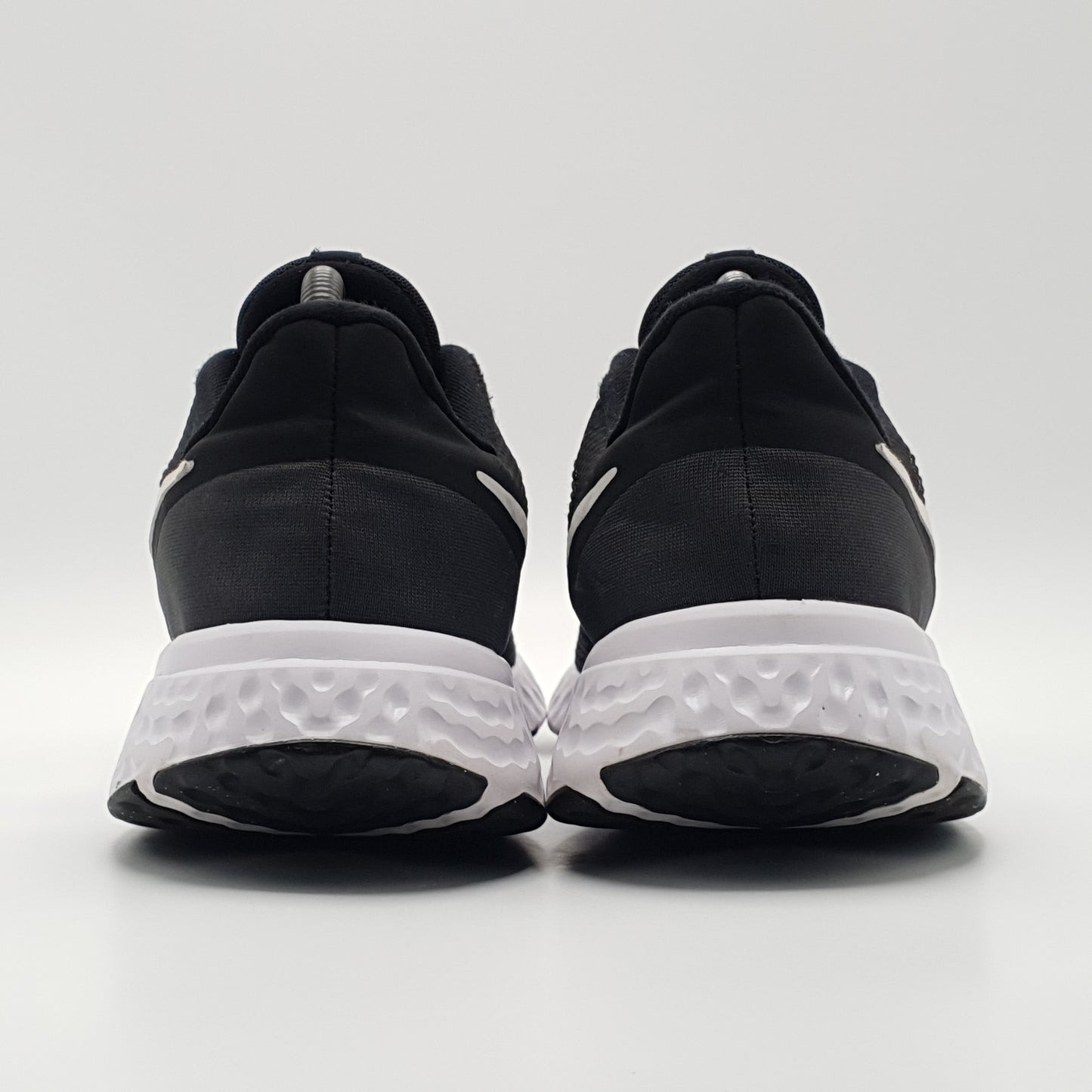 Nike Revolution 5
