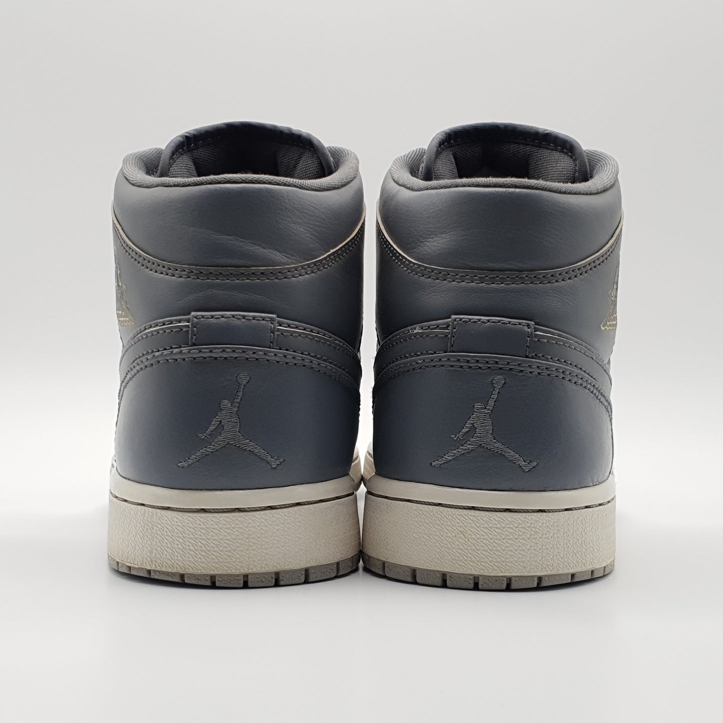Nike Jordan 1 Retro Mid
