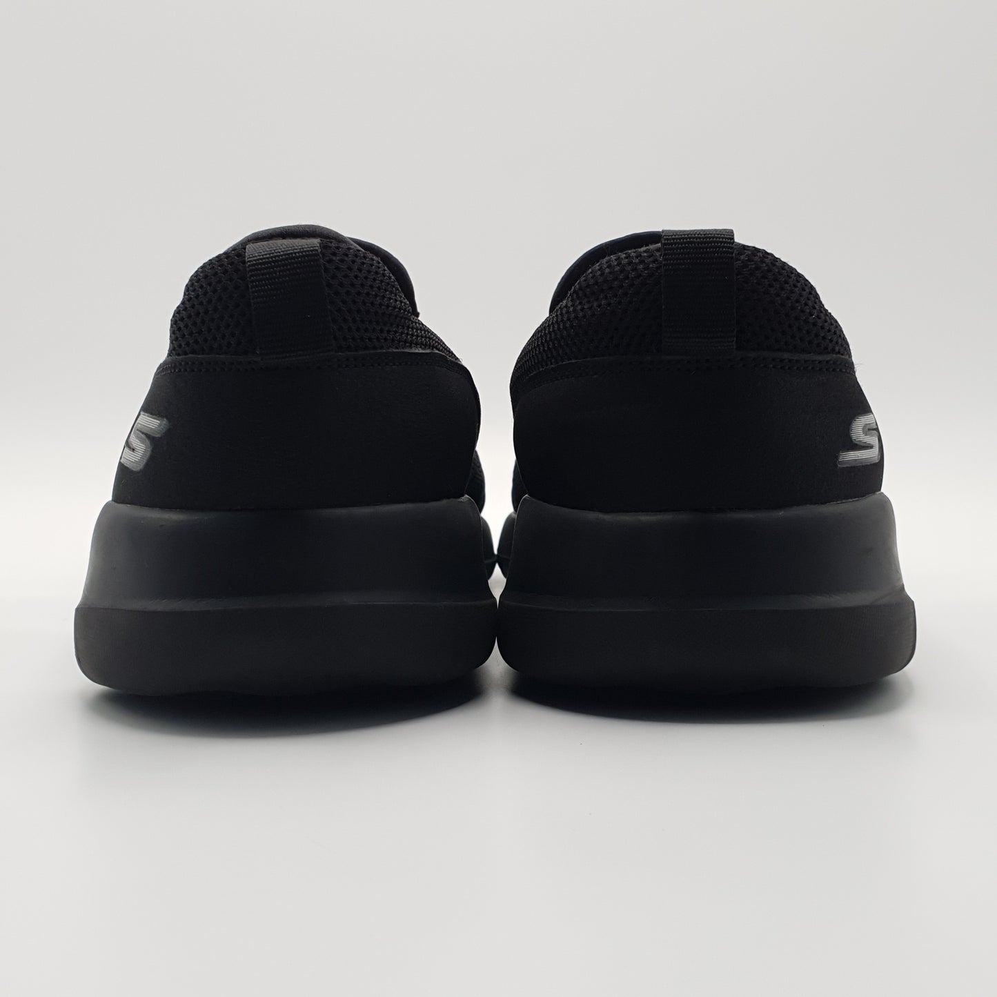 Skechers GOwalk Max Clinched 216010 WIDE