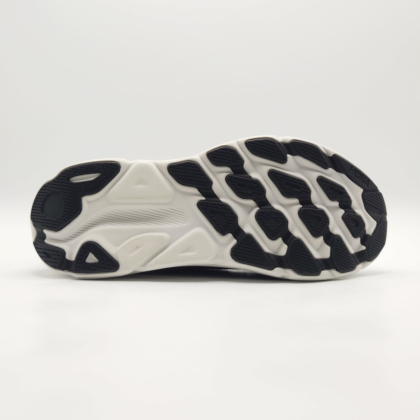 Hoka One One Clifton 9