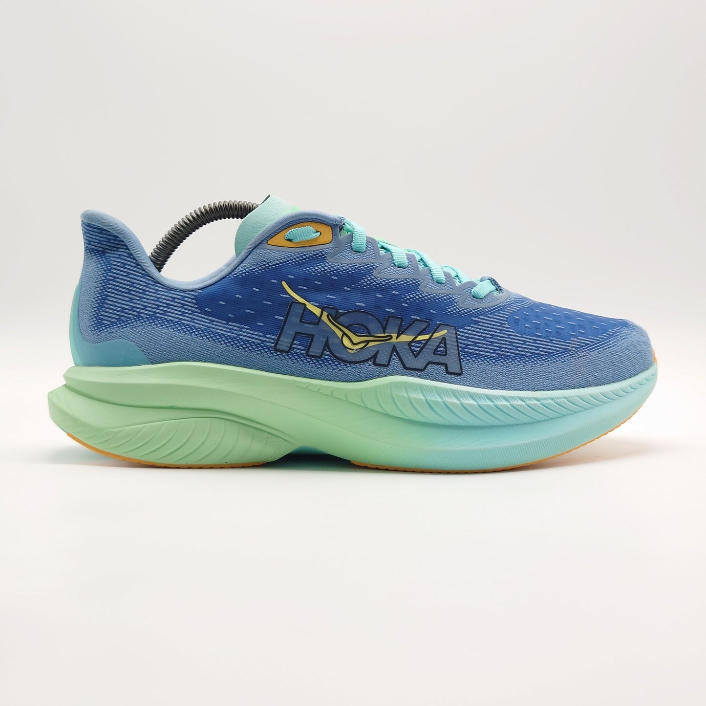 Hoka One One Mach 6
