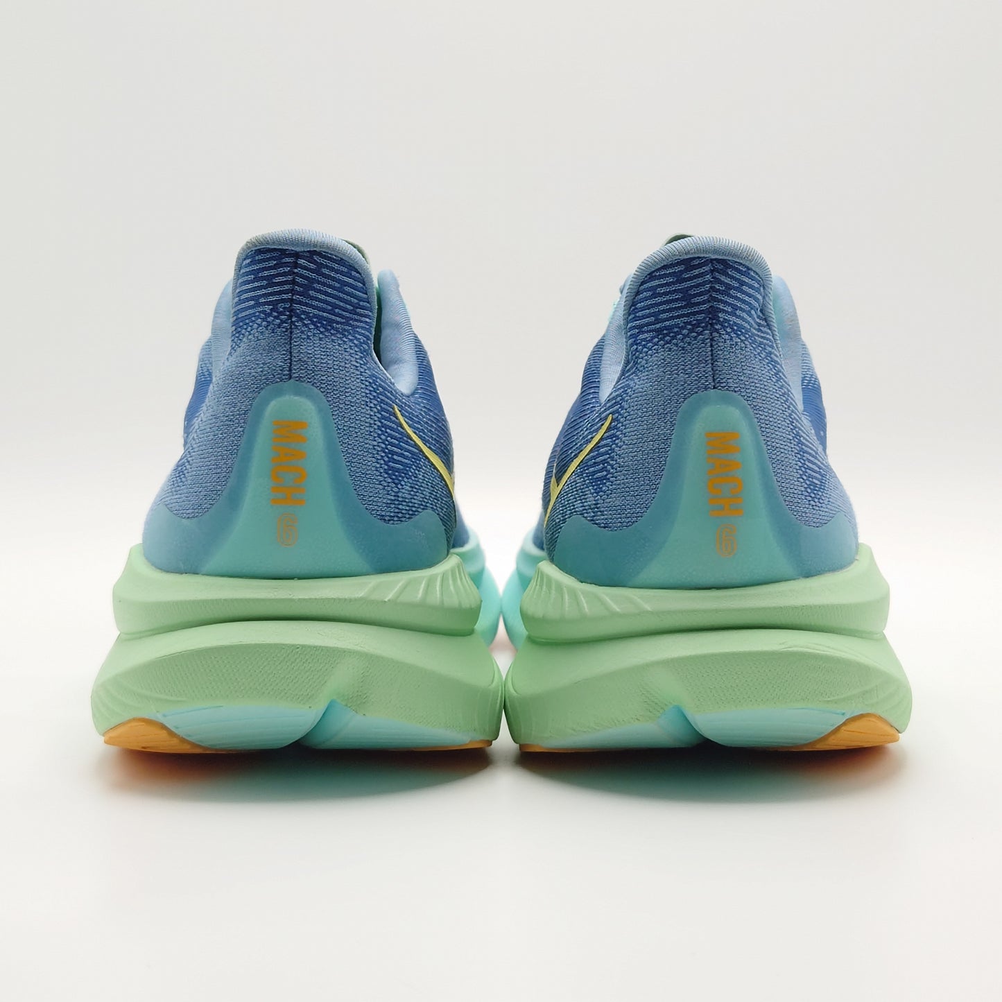 Hoka One One Mach 6