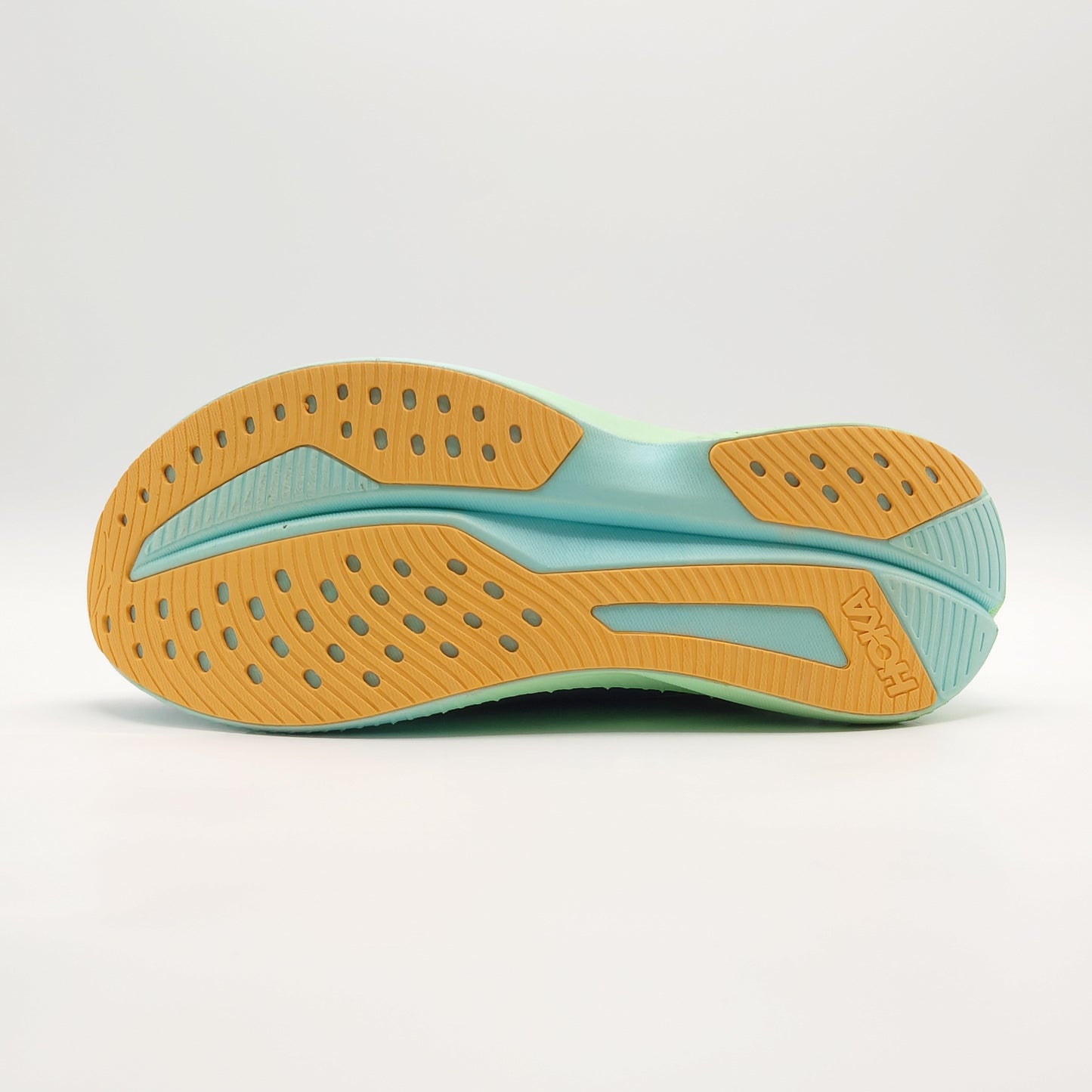 Hoka One One Mach 6