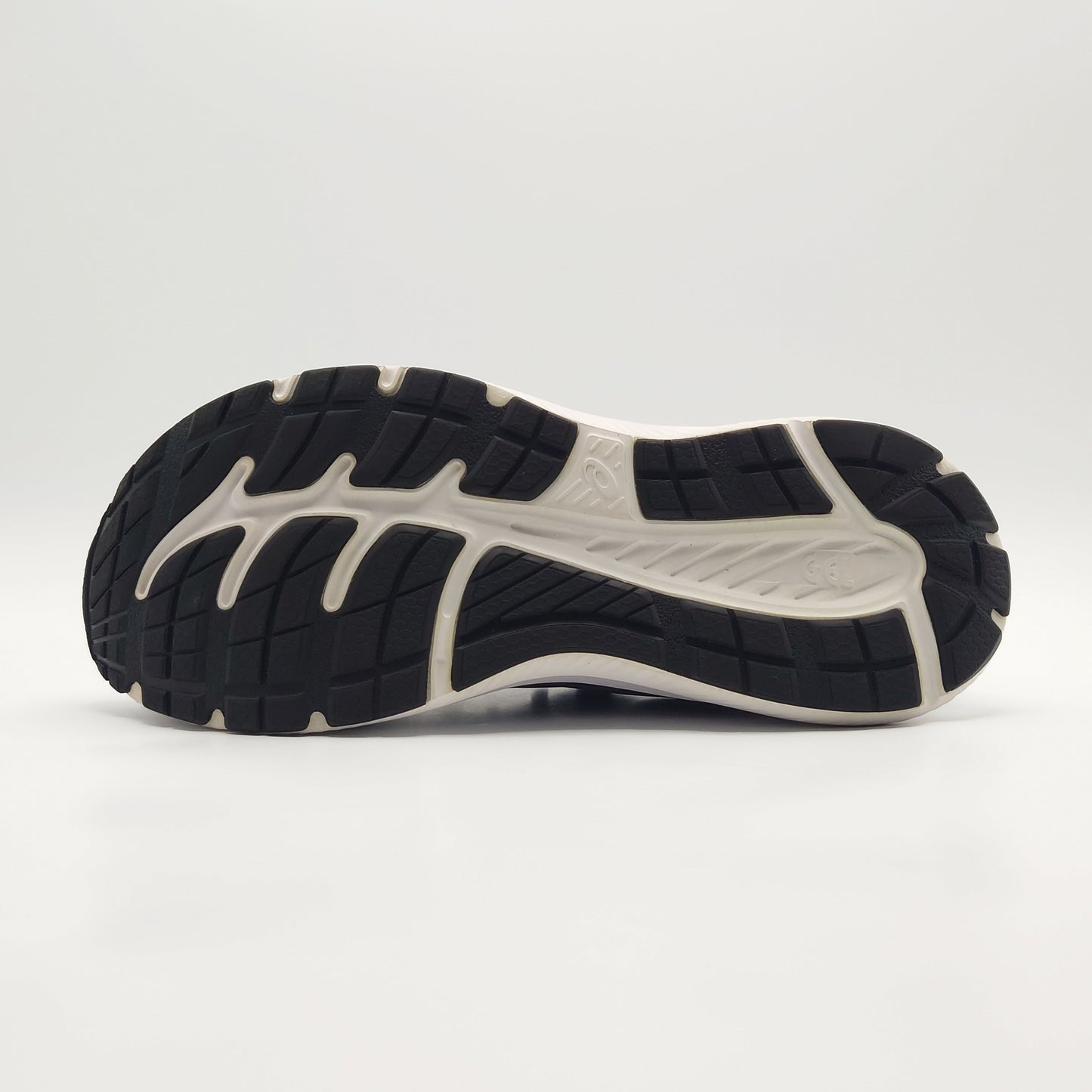 ASICS Gel-Contend 8