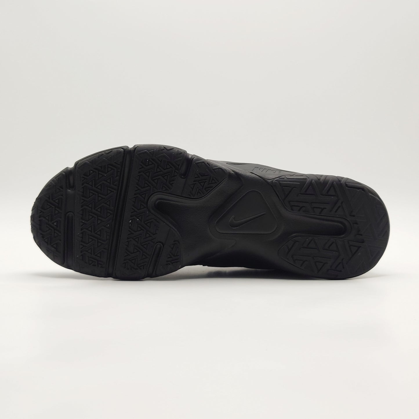 Nike Legend Essential 2