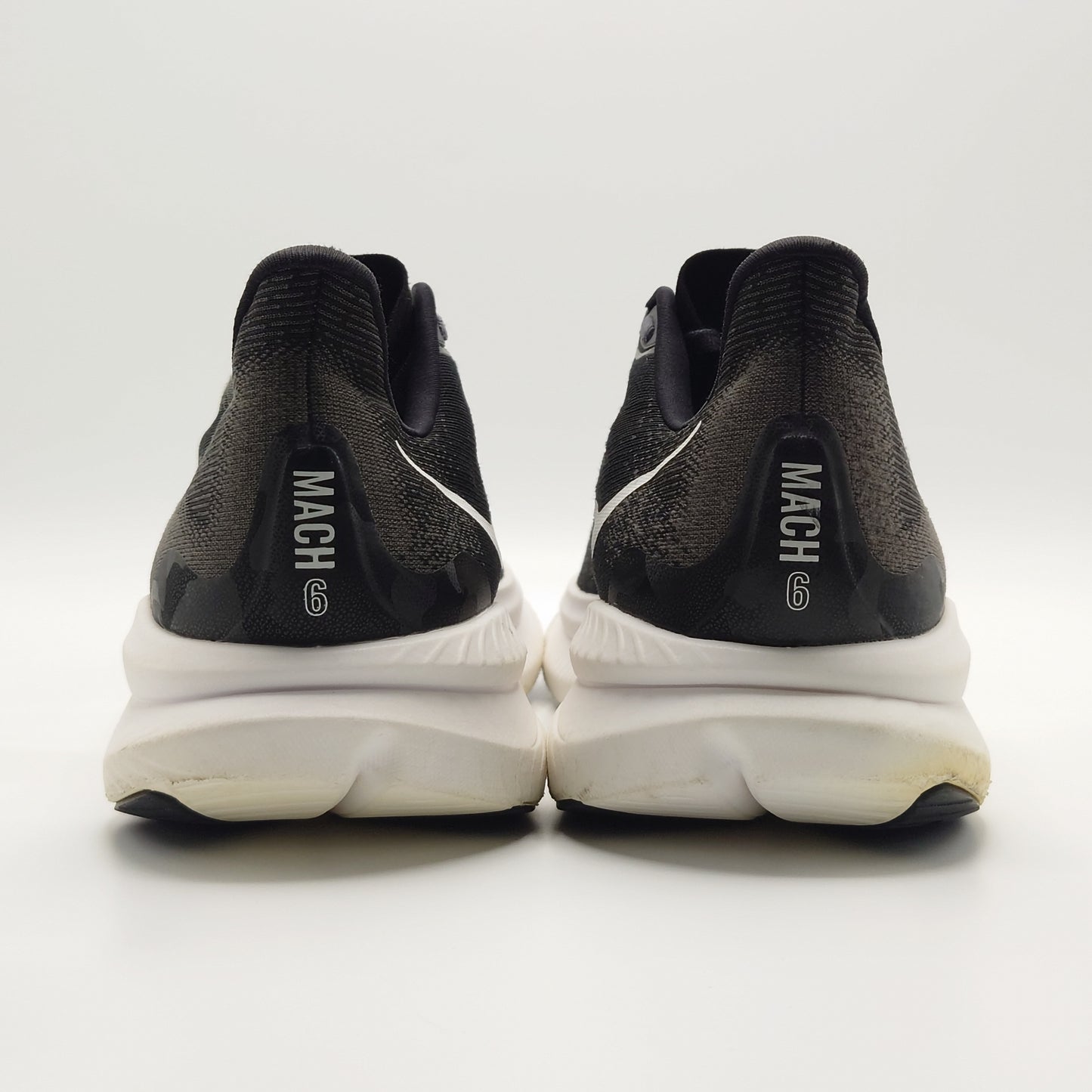 Hoka One One Mach 6