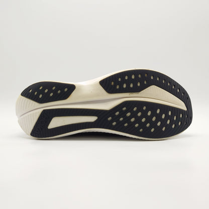 Hoka One One Mach 6