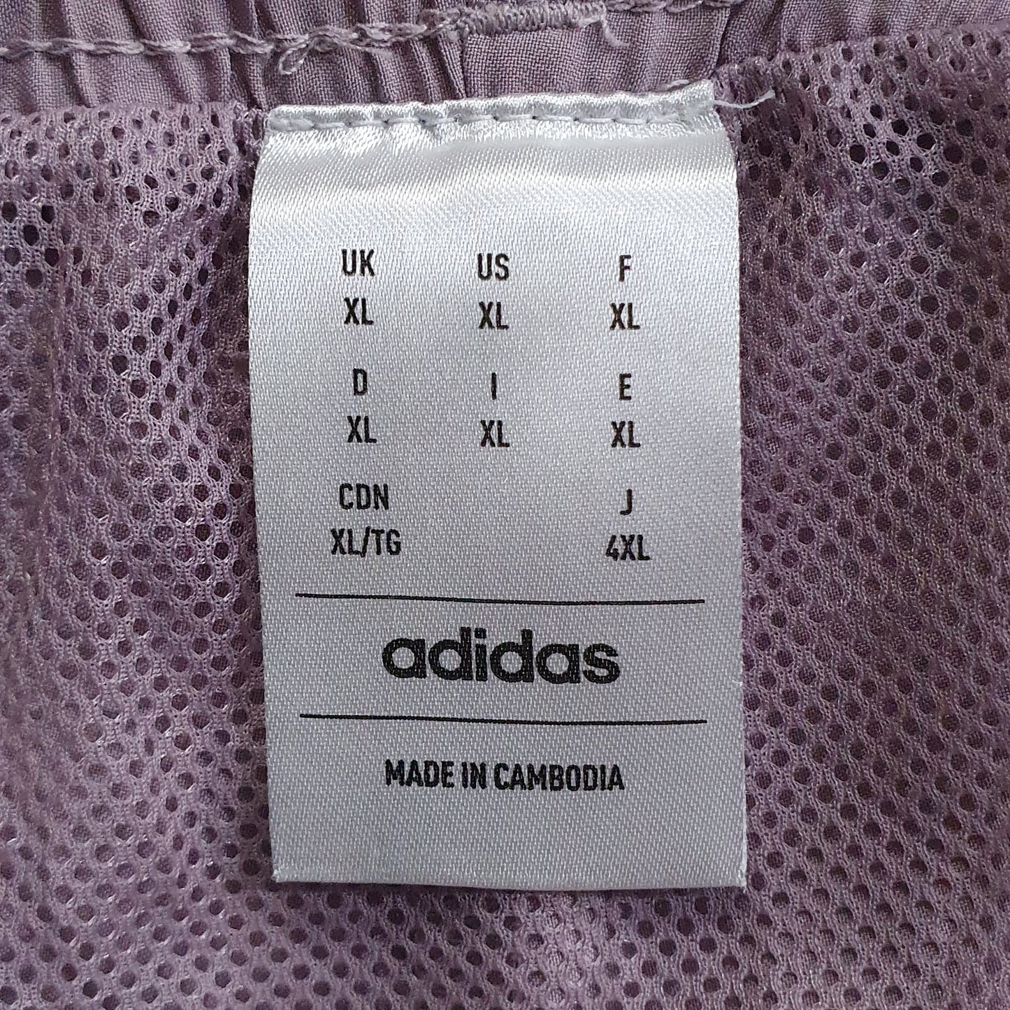 adidas AEROREADY Essentials Chelsea 3-Stripes Short