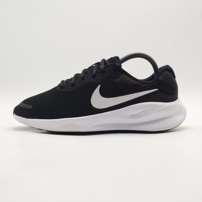 Nike Revolution 7