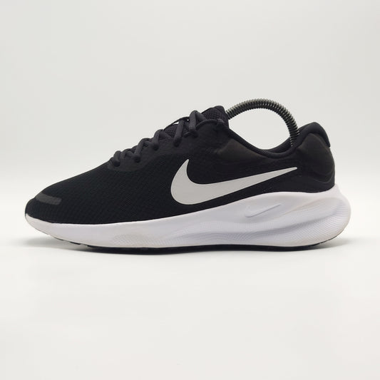 Nike Revolution 7