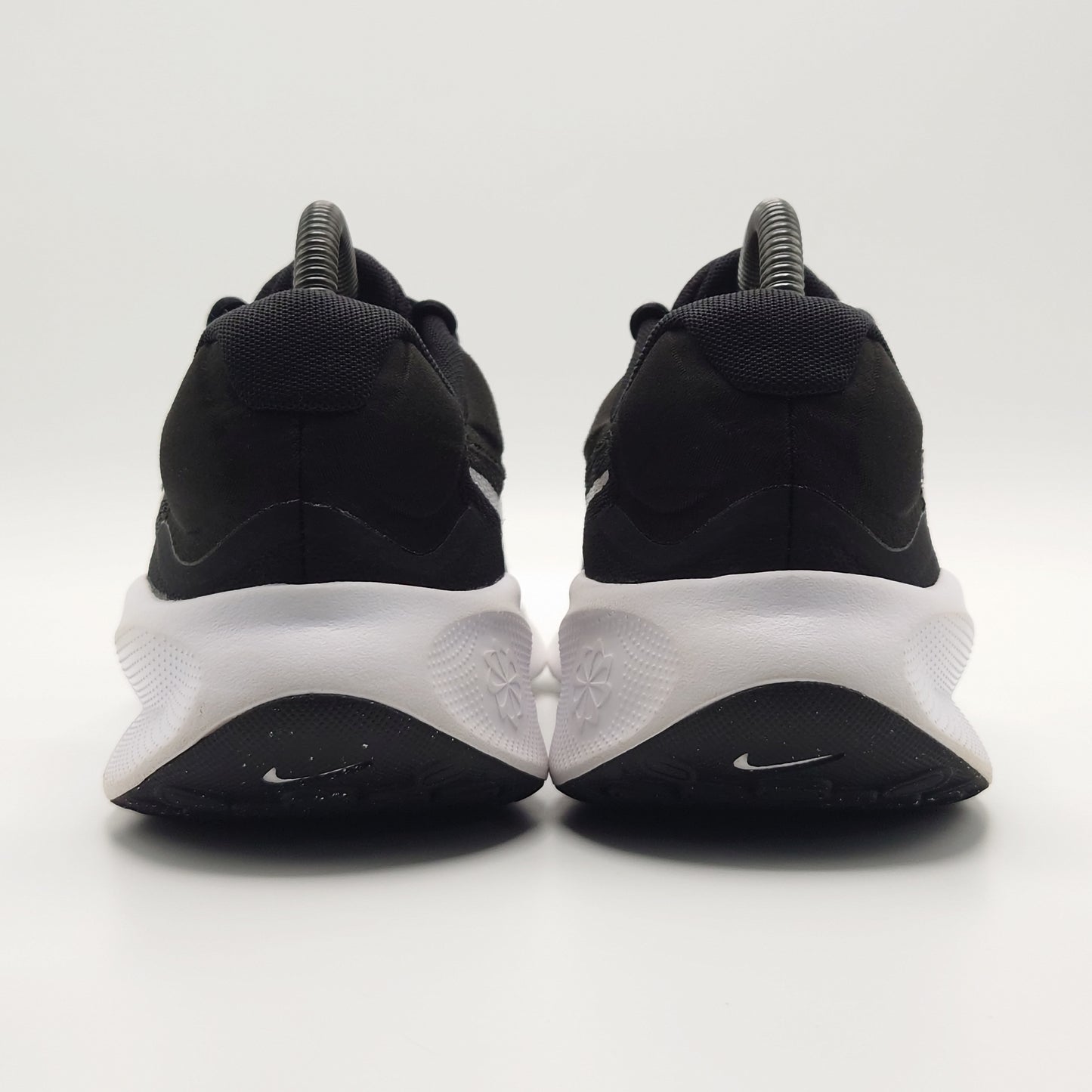 Nike Revolution 7