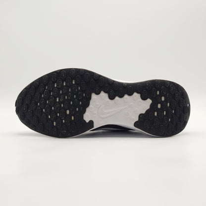 Nike Revolution 7
