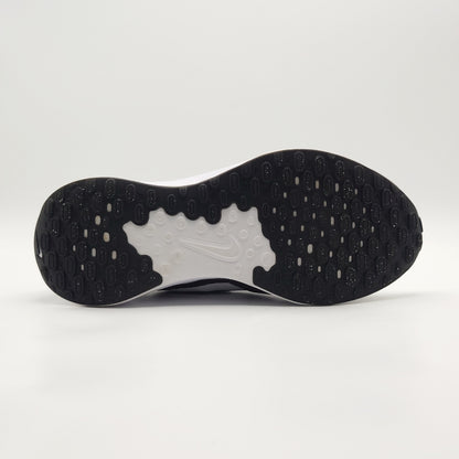 Nike Revolution 7