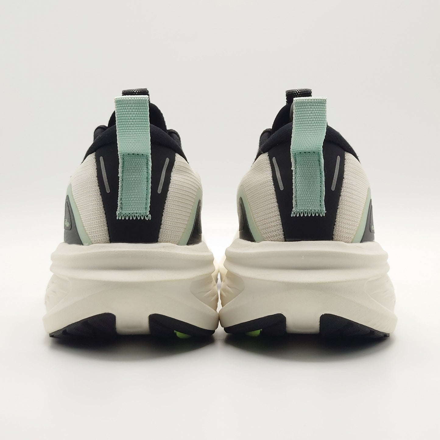 Erke Abrasion Resistant Low-top Running