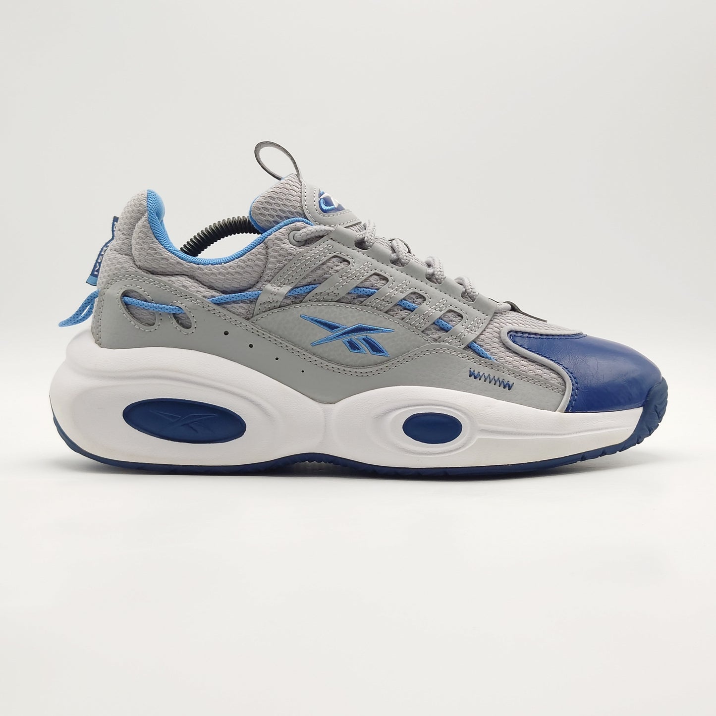 Reebok Solution Mid