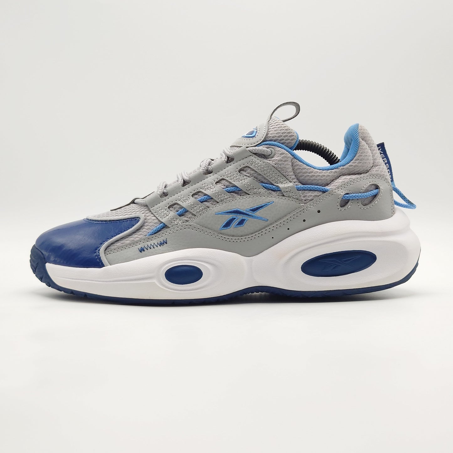 Reebok Solution Mid