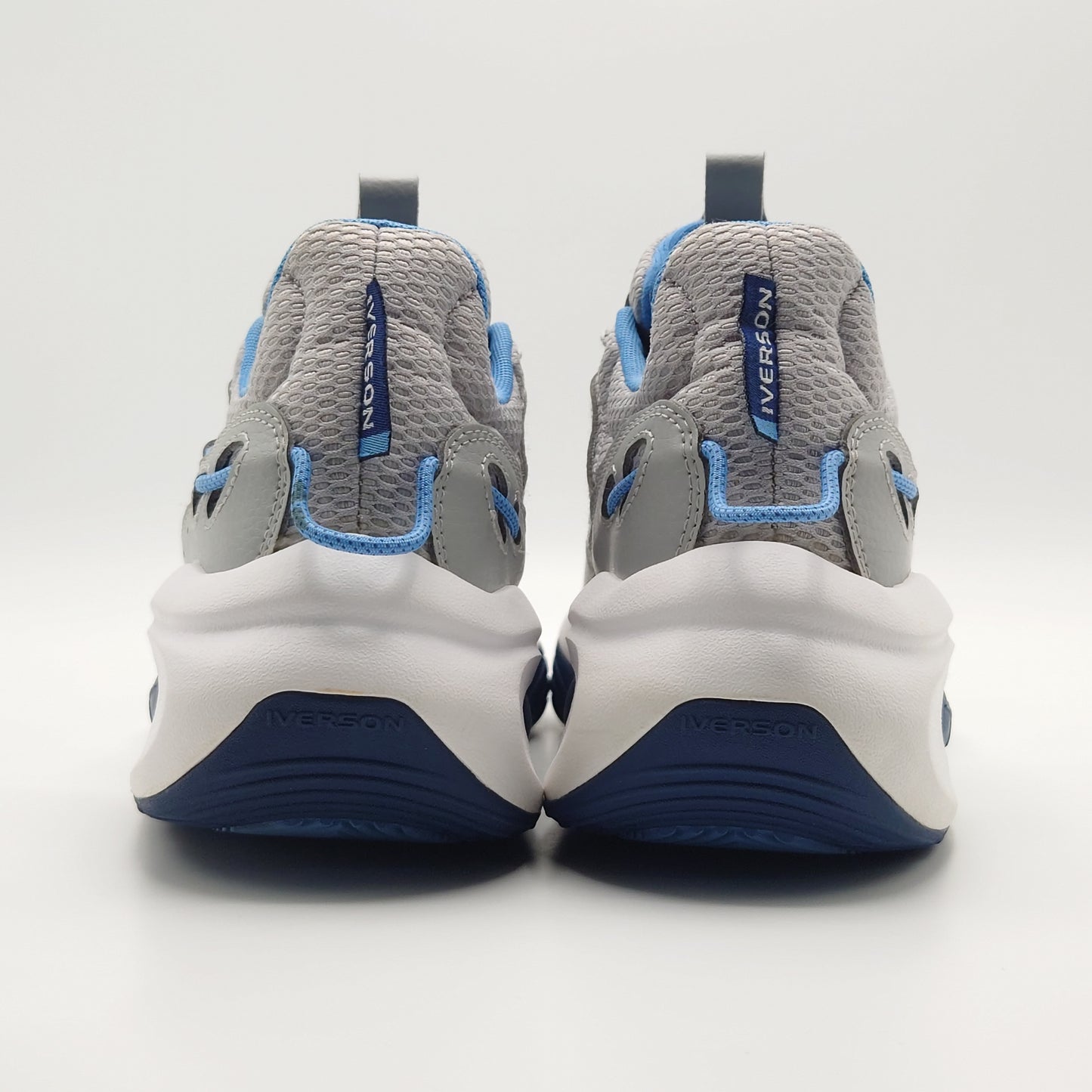 Reebok Solution Mid