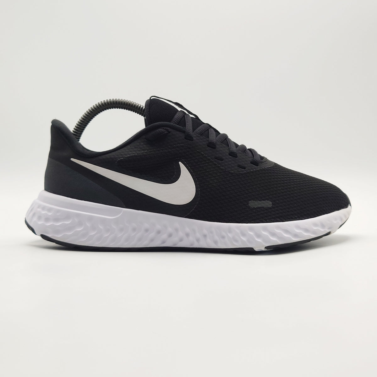 Nike Revolution 5
