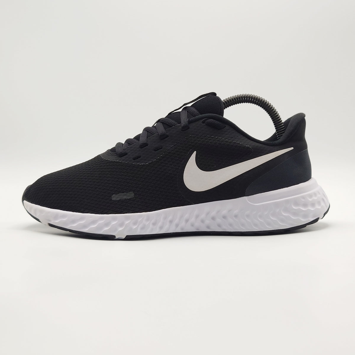 Nike Revolution 5