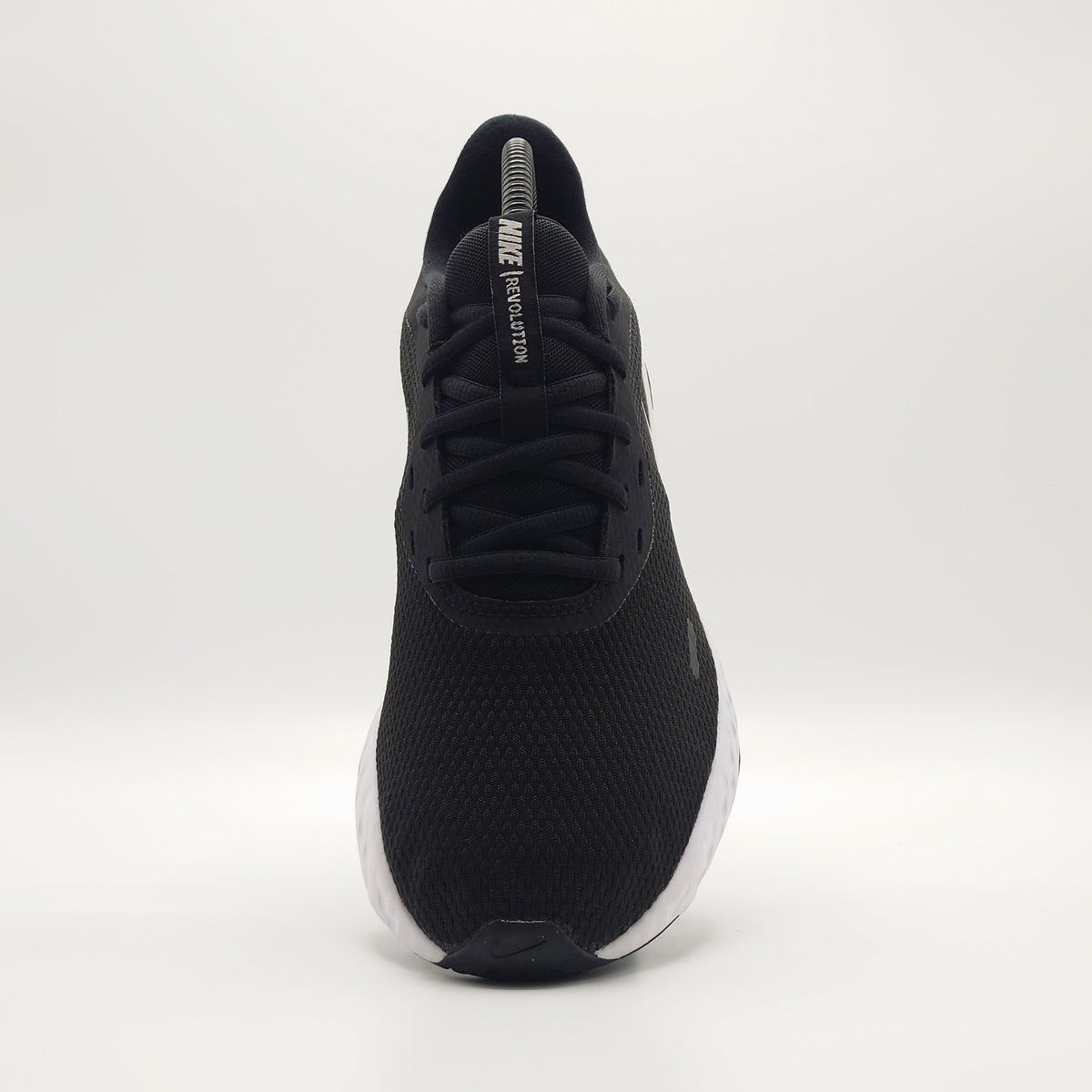 Nike Revolution 5