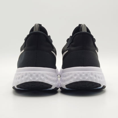 Nike Revolution 5