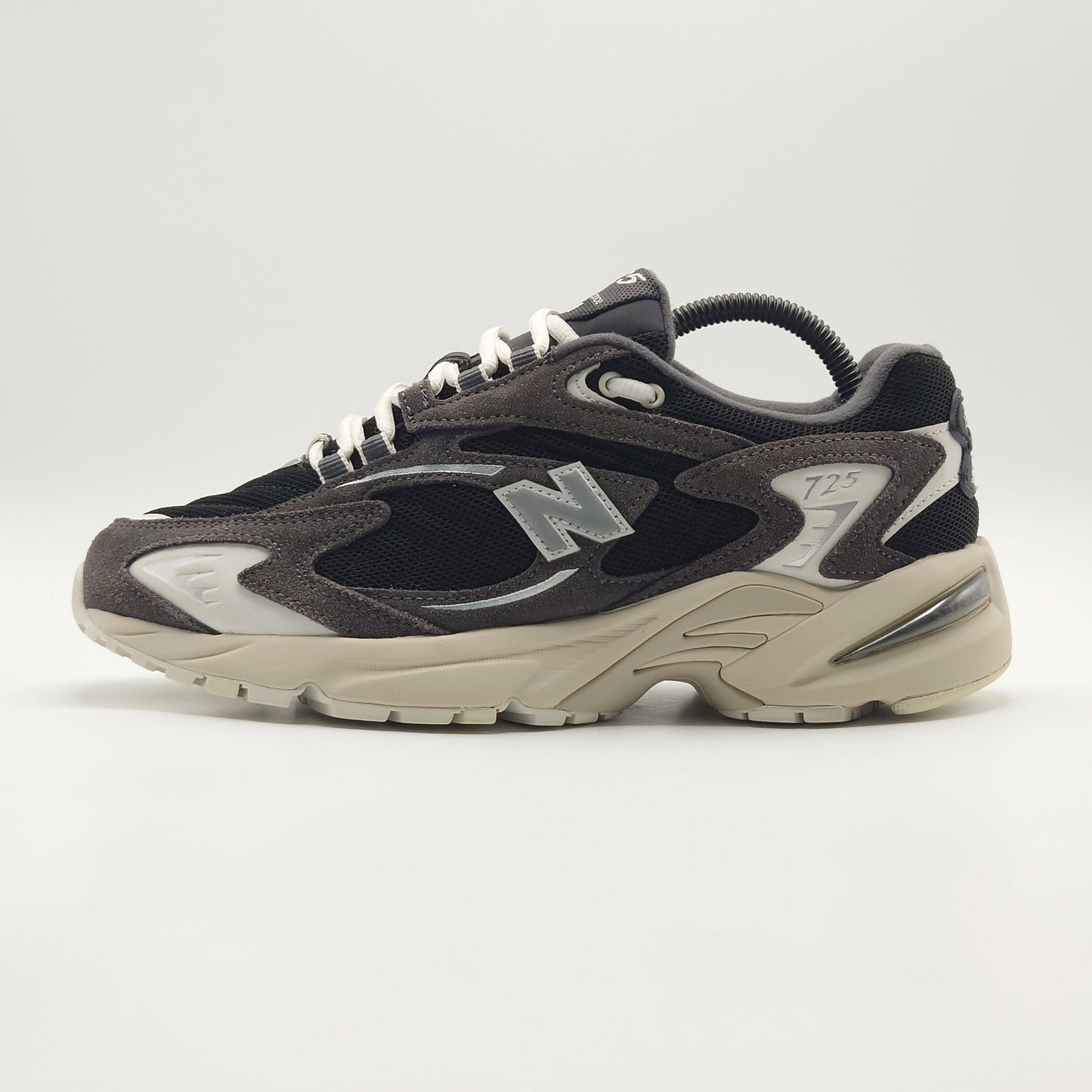 New Balance 725