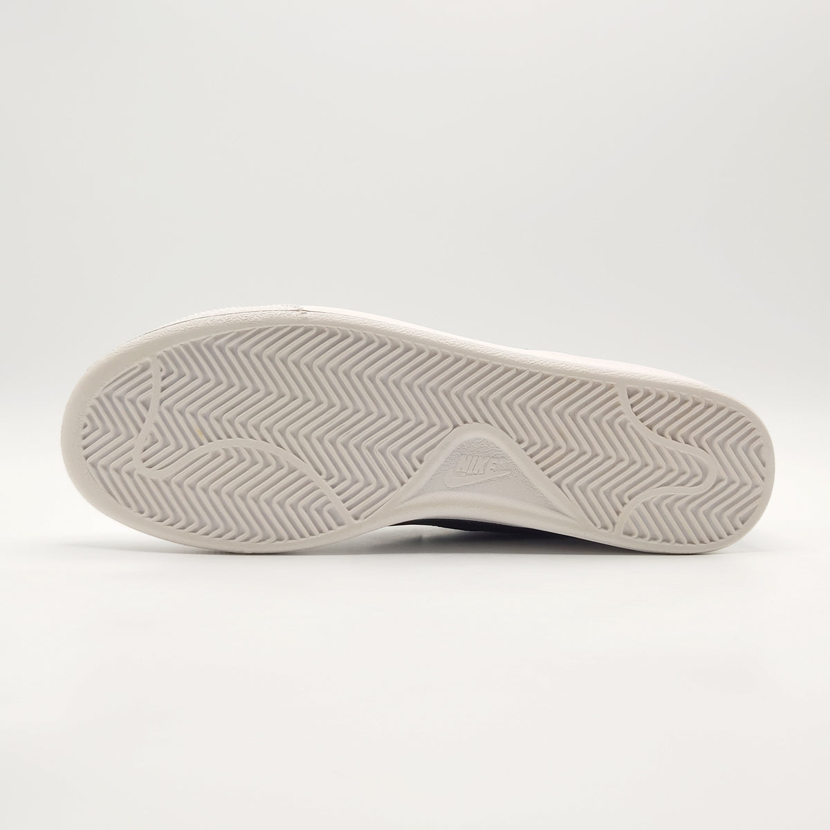 Nike Court Royale