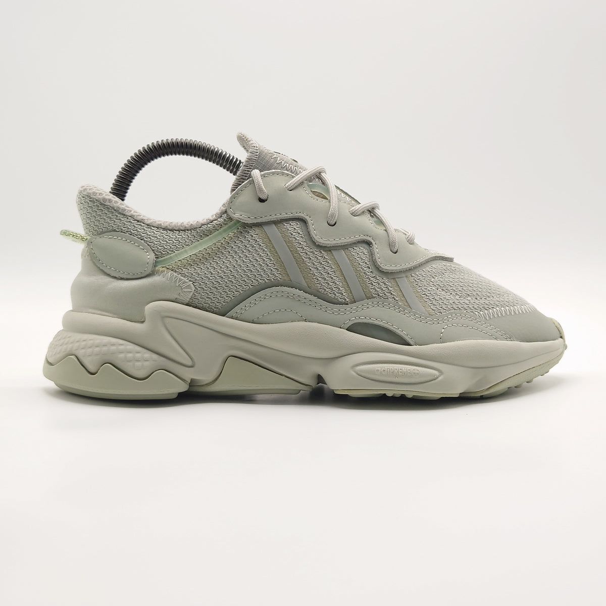 adidas Ozweego