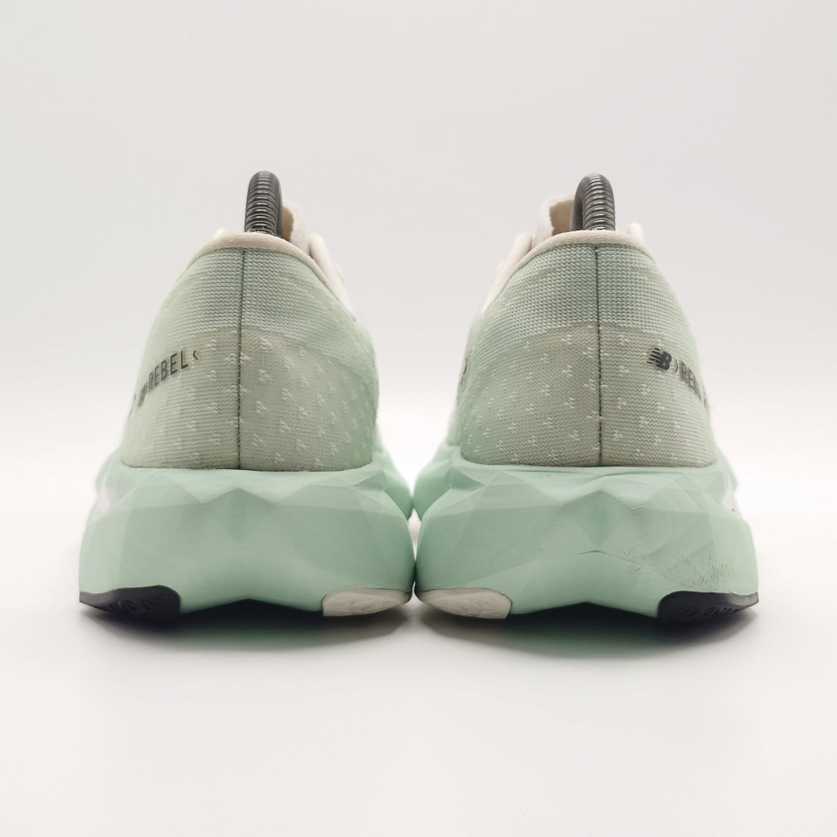 New Balance FuelCell Rebel v4