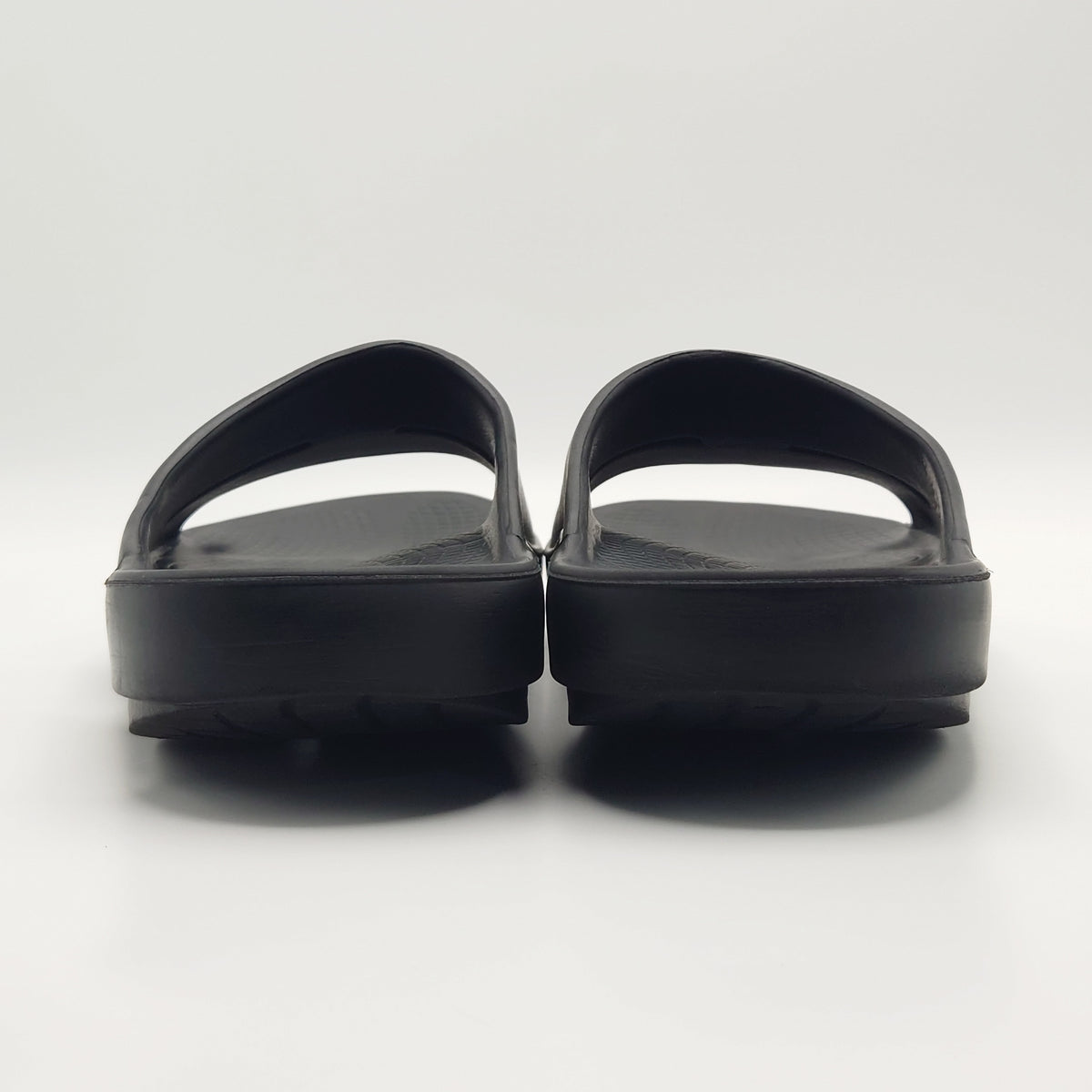 OOFOS OOahh Slide Sandal