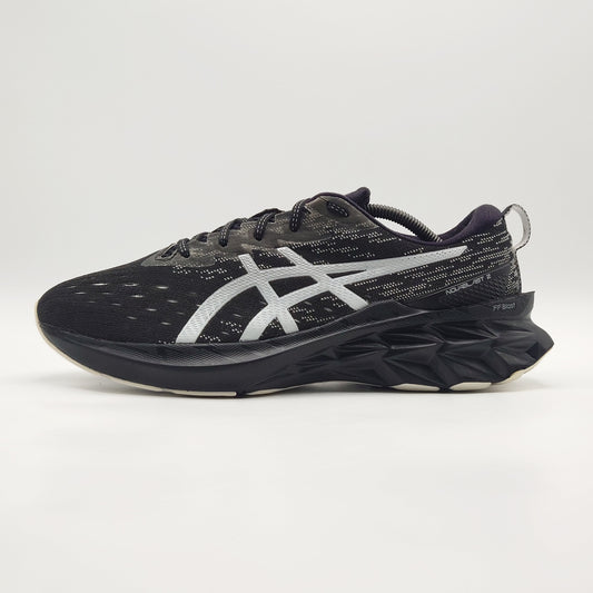 ASICS Novablast 2