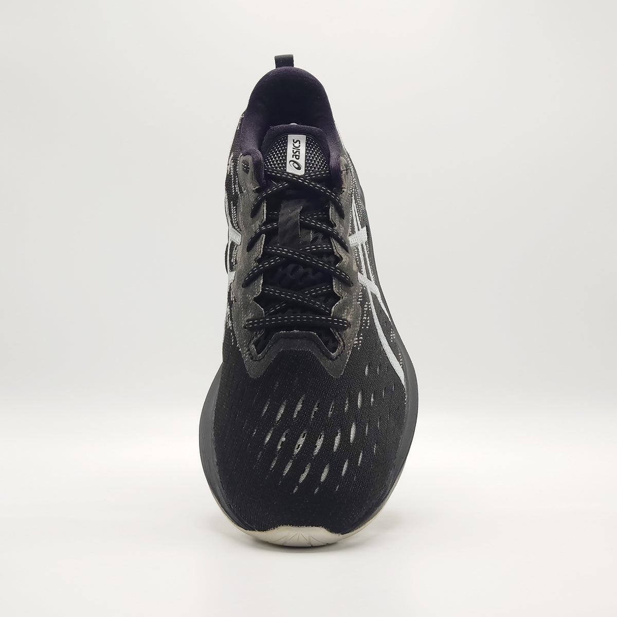 ASICS Novablast 2