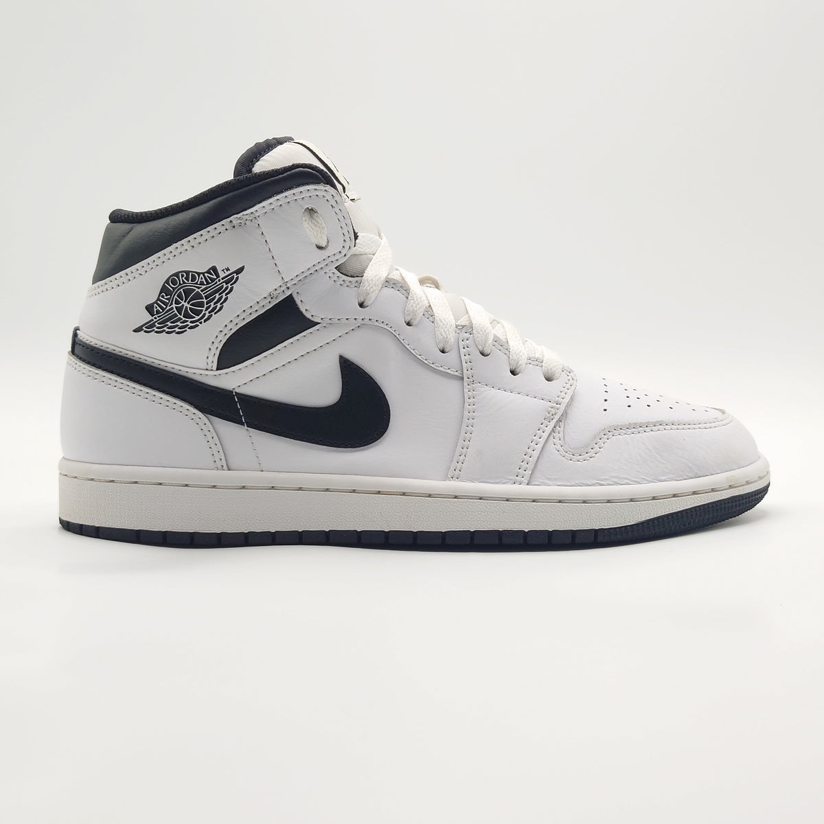 Nike Jordan 1 Mid Reverse Panda
