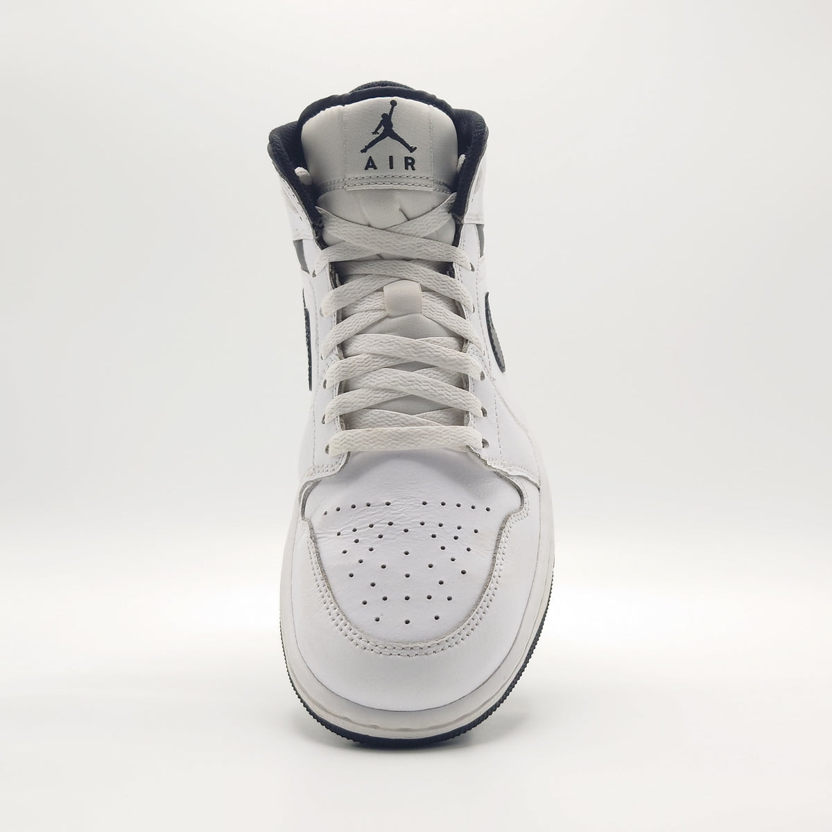 Nike Jordan 1 Mid Reverse Panda