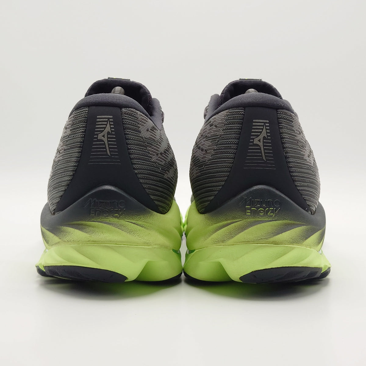 Mizuno Wave Rider 26