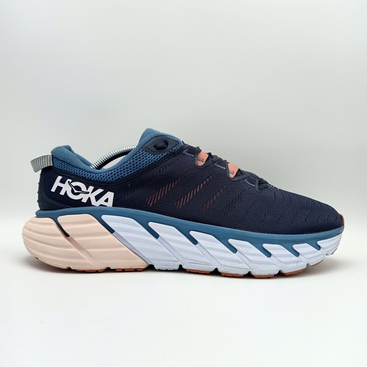 Hoka One One Gaviota 3