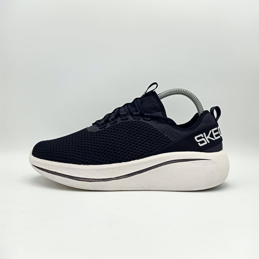 Skechers MAX CUSHIONING ESSENTIAL