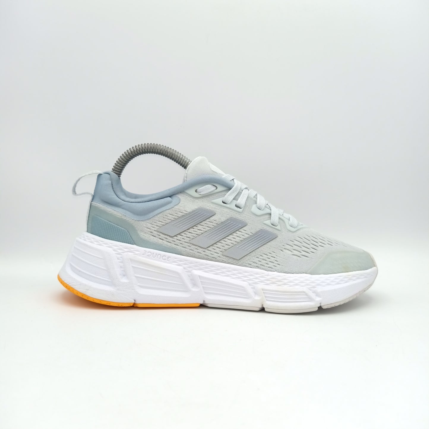 Adidas QUESTAR