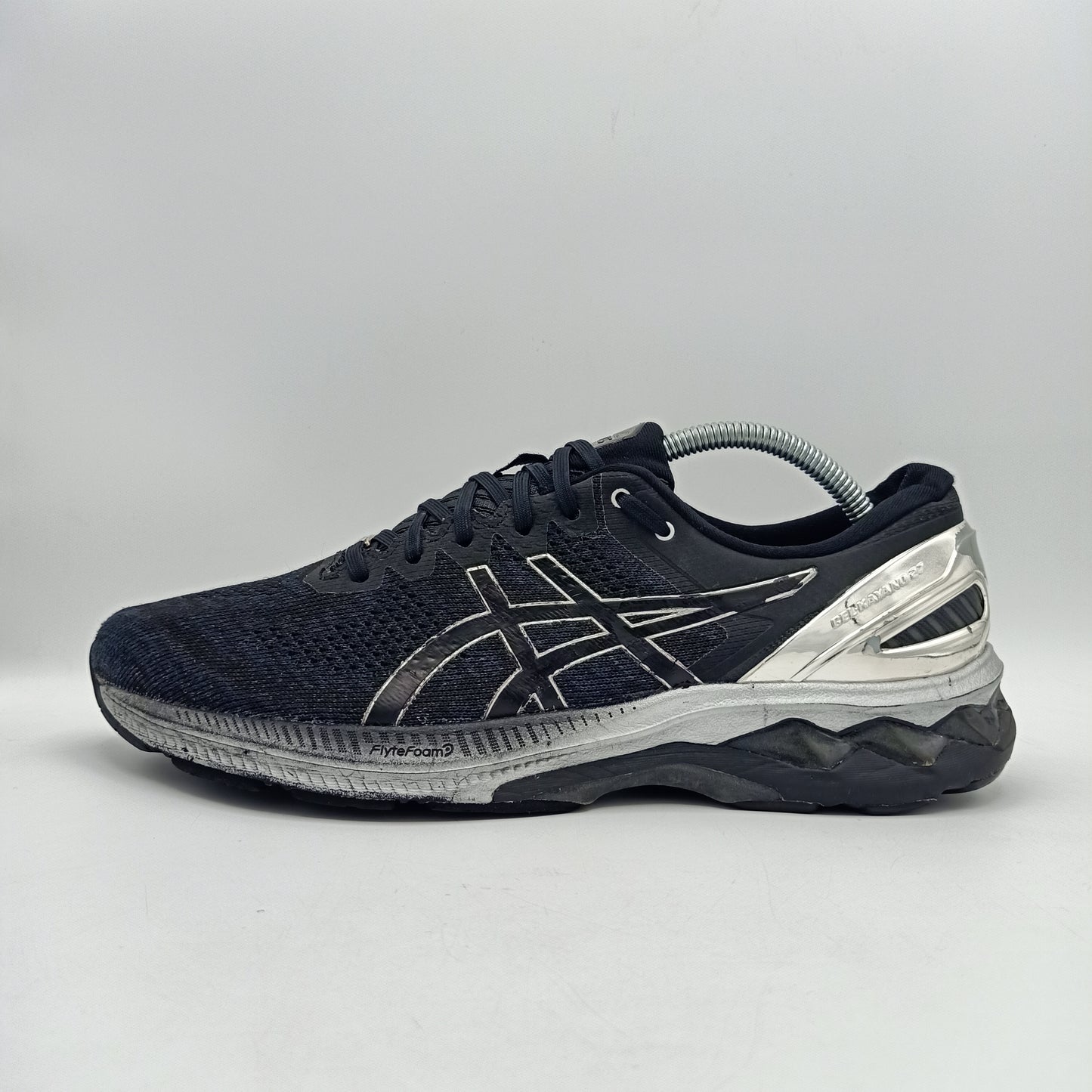 ASICS Gel-Kayano 27