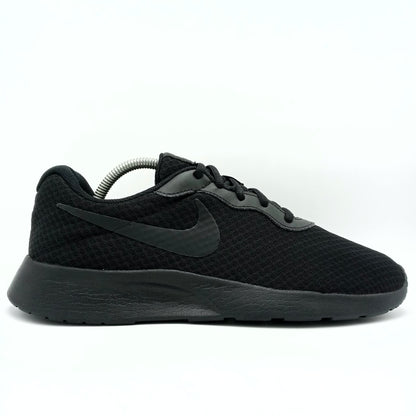 Nike Tanjun