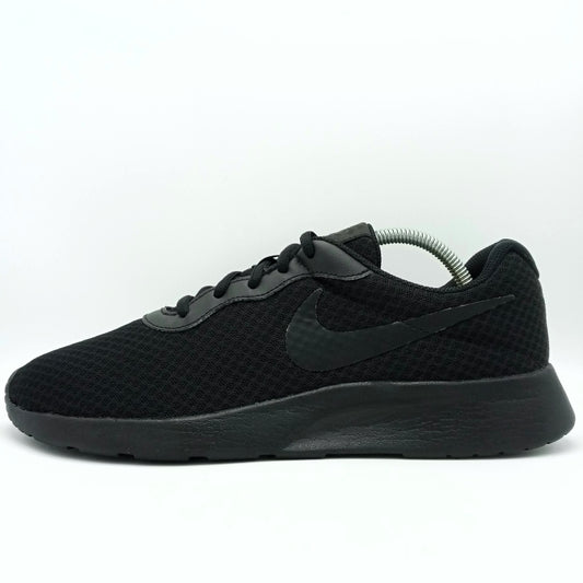 Nike Tanjun