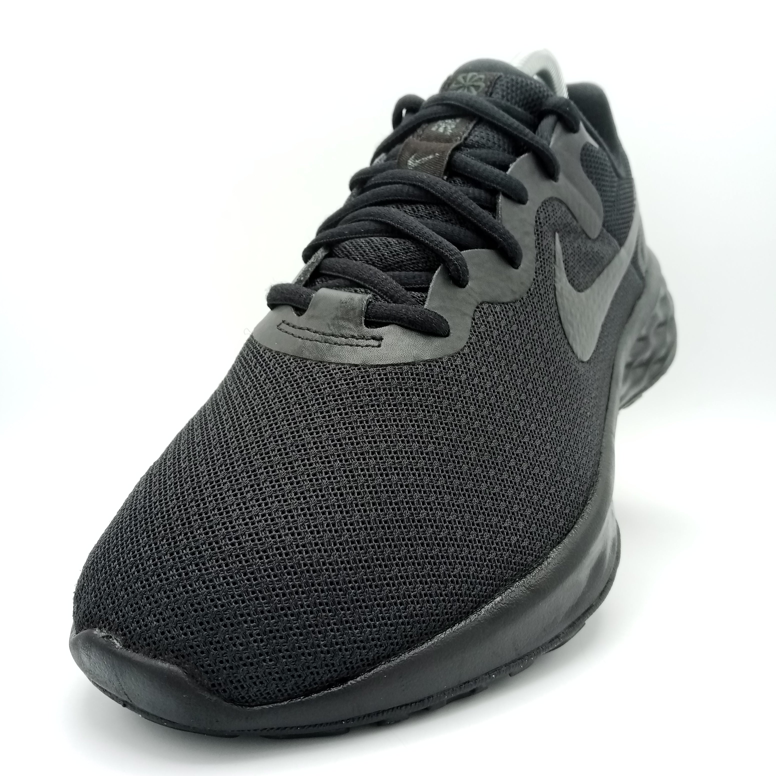 nike revolution shoe