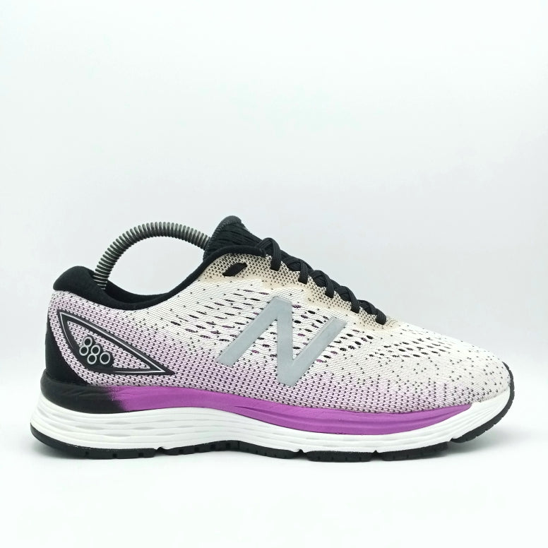 New Balance 880 V9