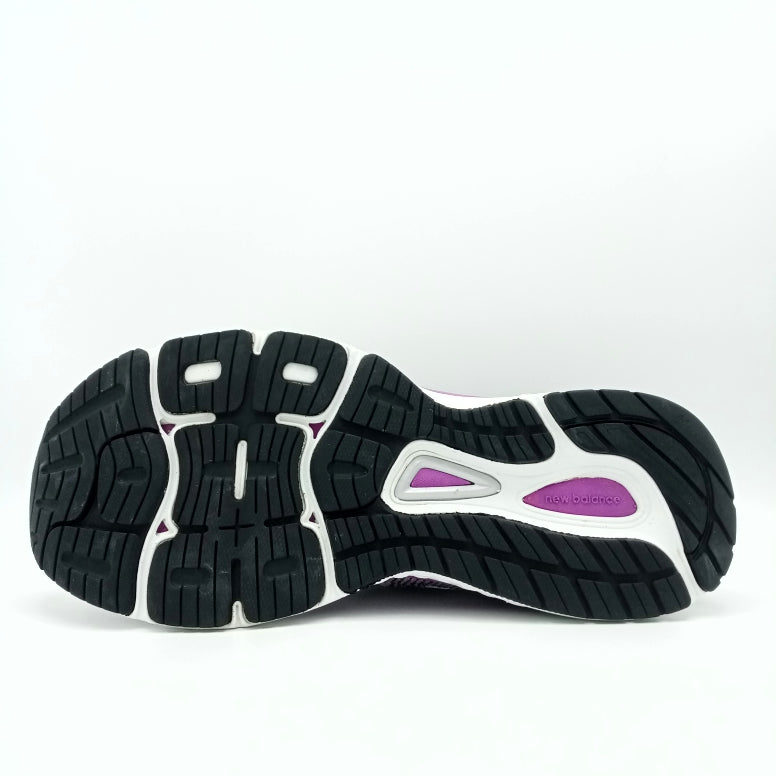 New Balance 880 V9