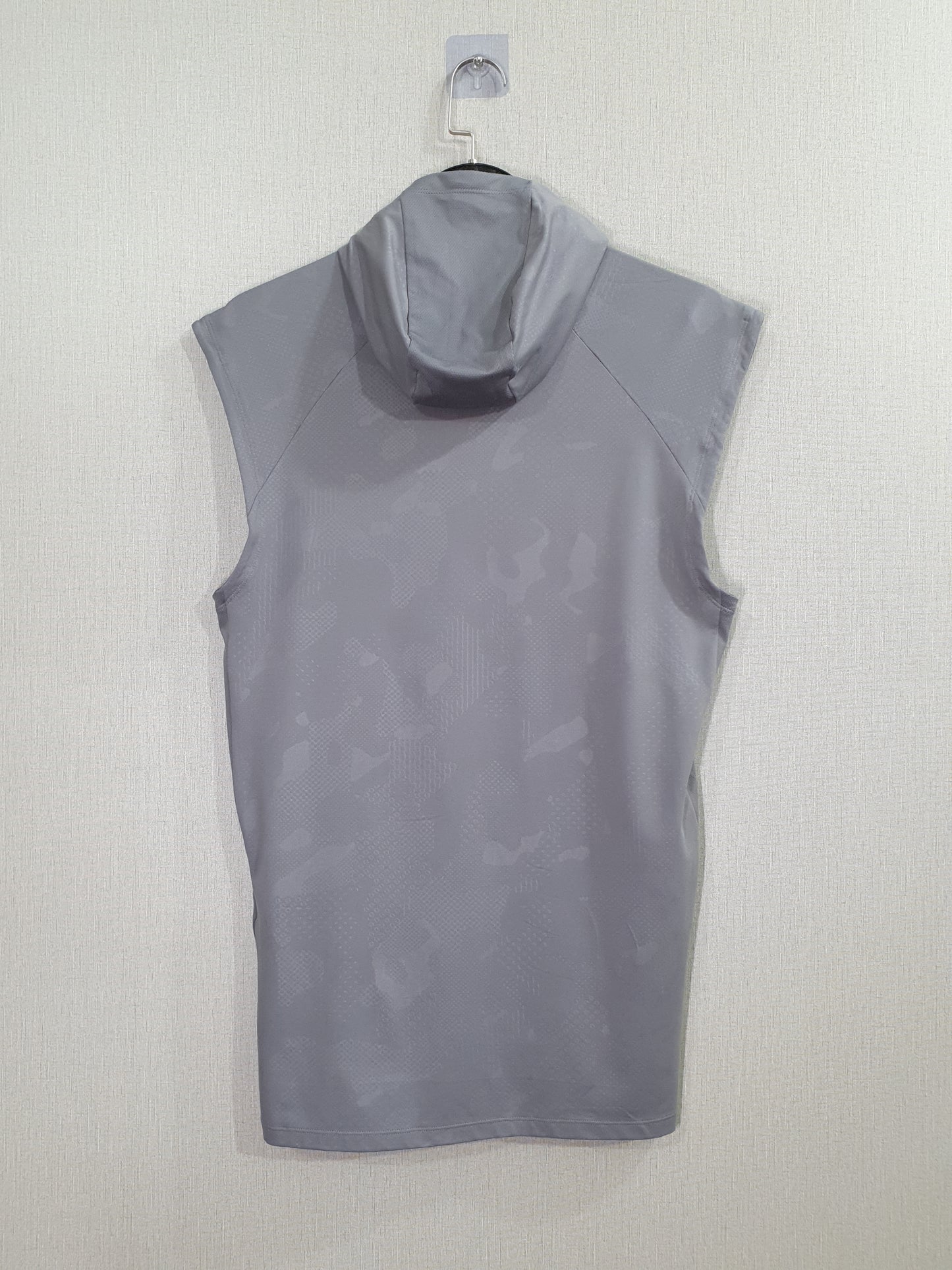 Nike M NK ELMNT Sleeveless Hoodie