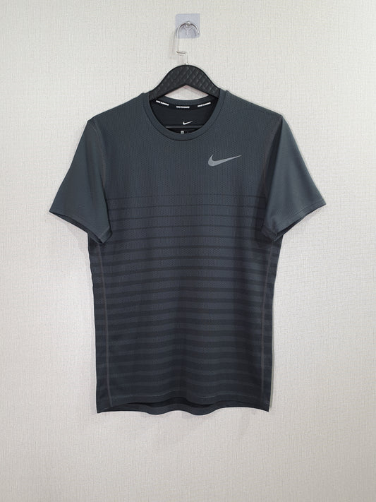 Nike Zonal Cooling Relay GX