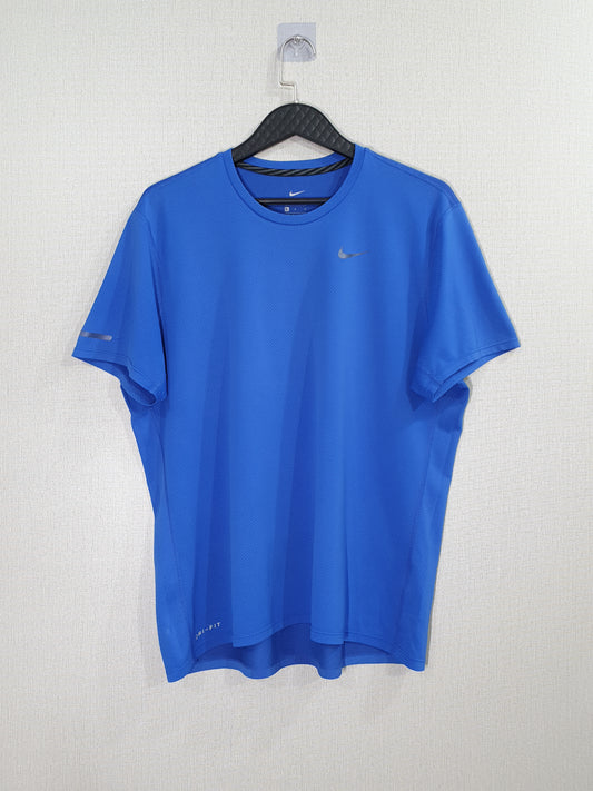 Nike Dri-FIT Contour Top